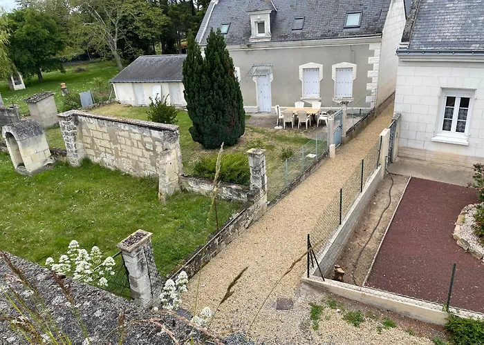 Maison Bord De Loire